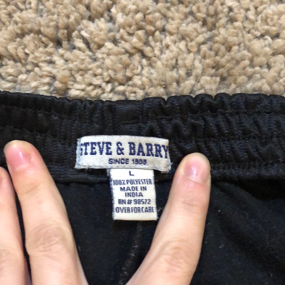 Track pants! - Picture 4 of 5